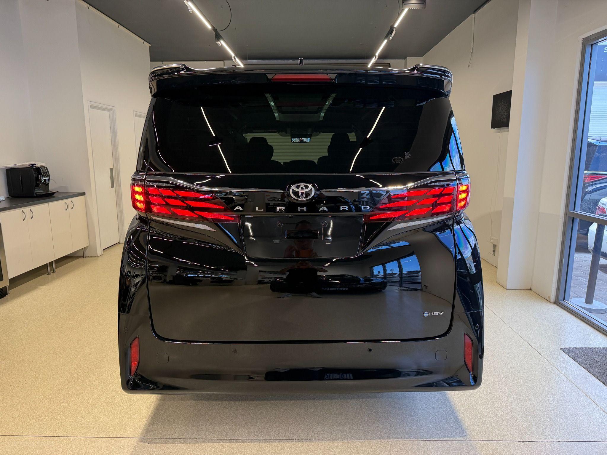 2024 TOYOTA ALPHARD HYBRID AAHH40