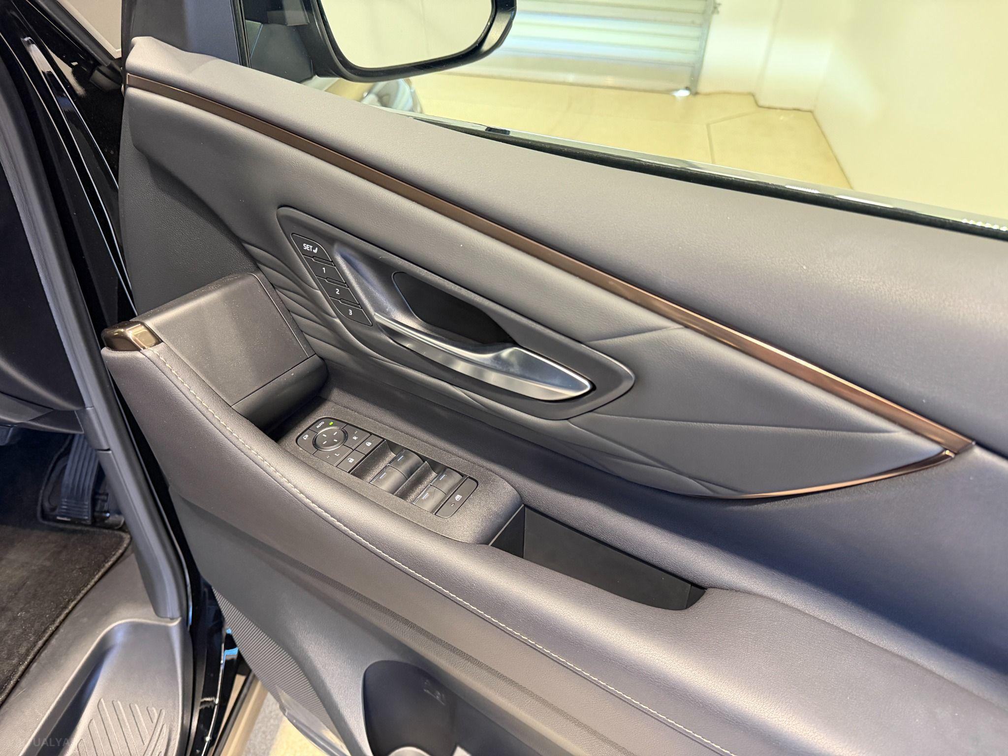 2024 TOYOTA ALPHARD HYBRID AAHH40