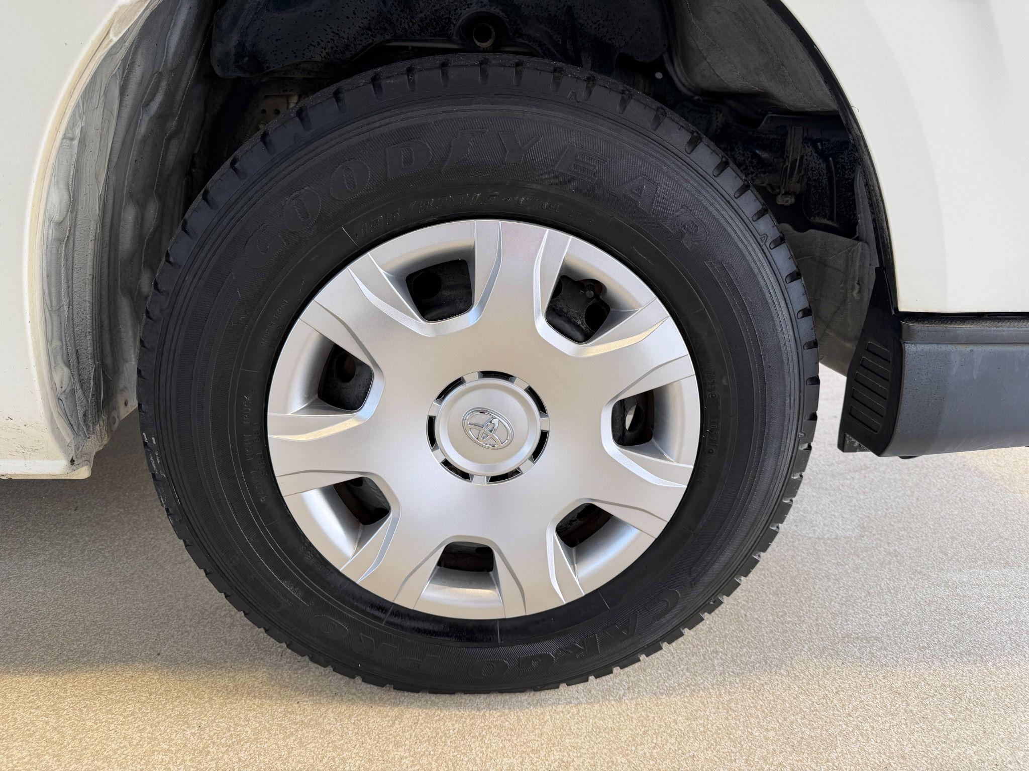 2020 TOYOTA HIACE LWB GDH206 AWD