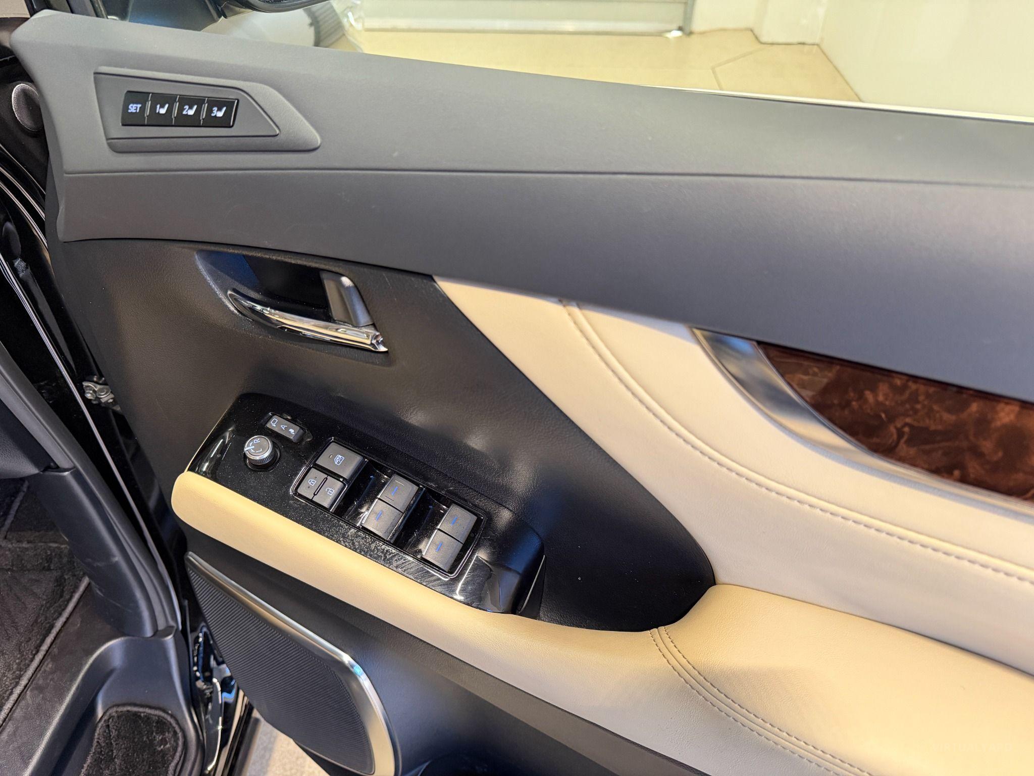 2022 TOYOTA ALPHARD HYBRID AWD AYH30