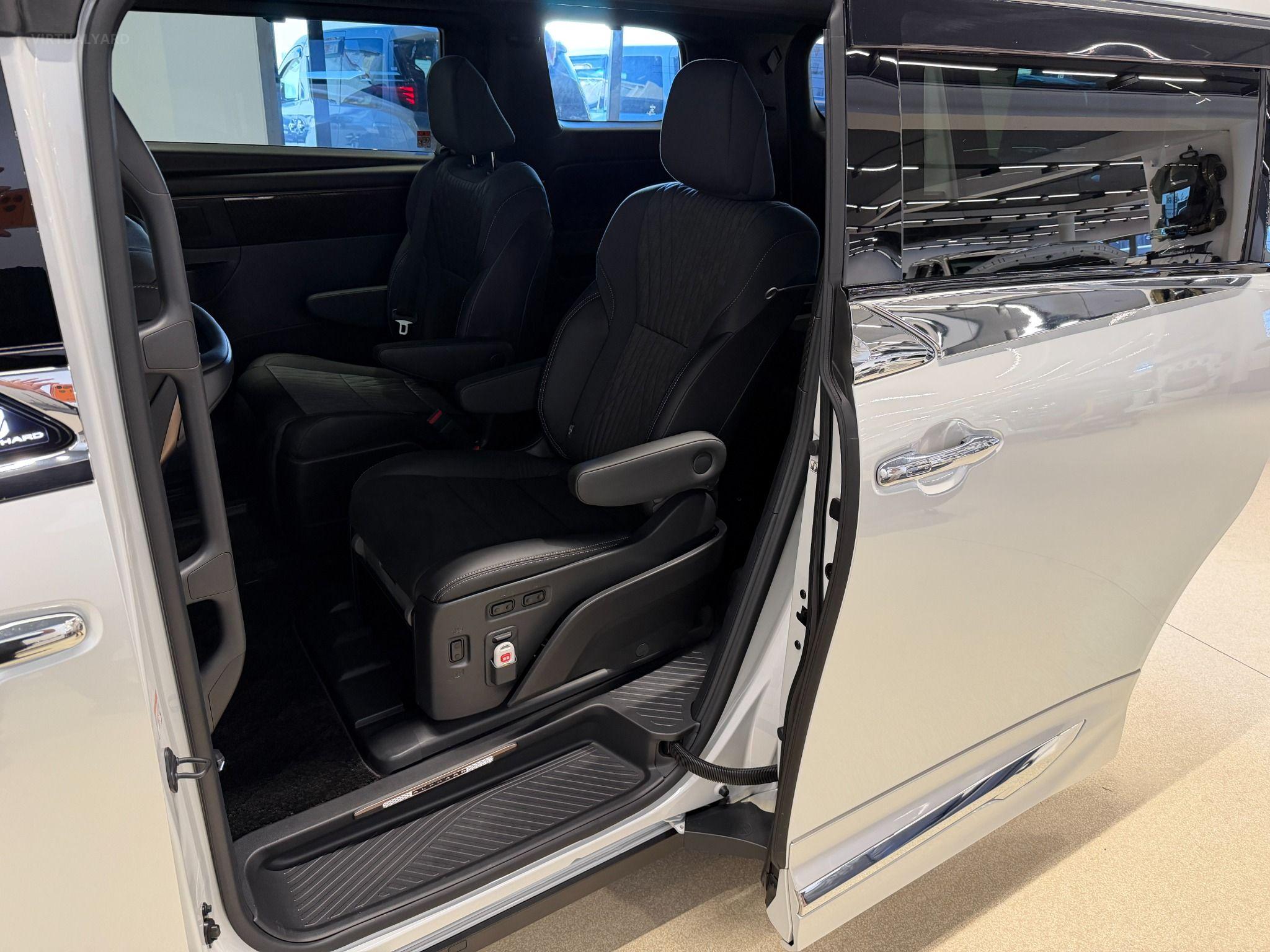 2023 TOYOTA ALPHARD HYBRID WELCAB AAHH40