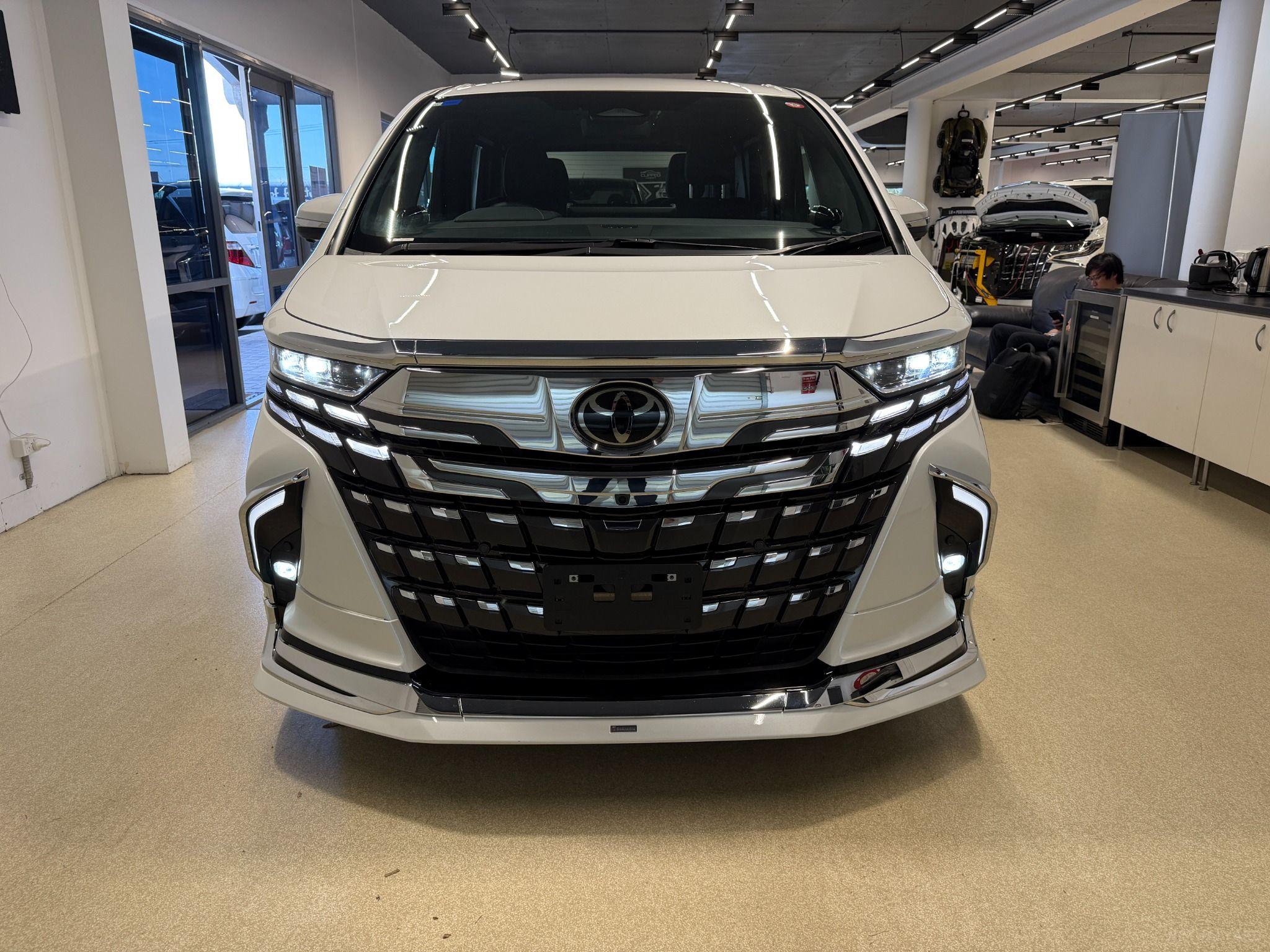 2023 TOYOTA ALPHARD HYBRID WELCAB AAHH40