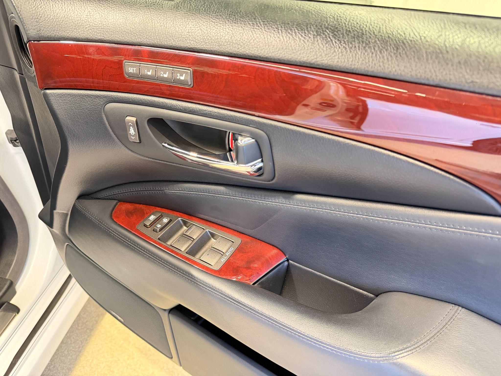 2006 LEXUS LS460 RWD USF40