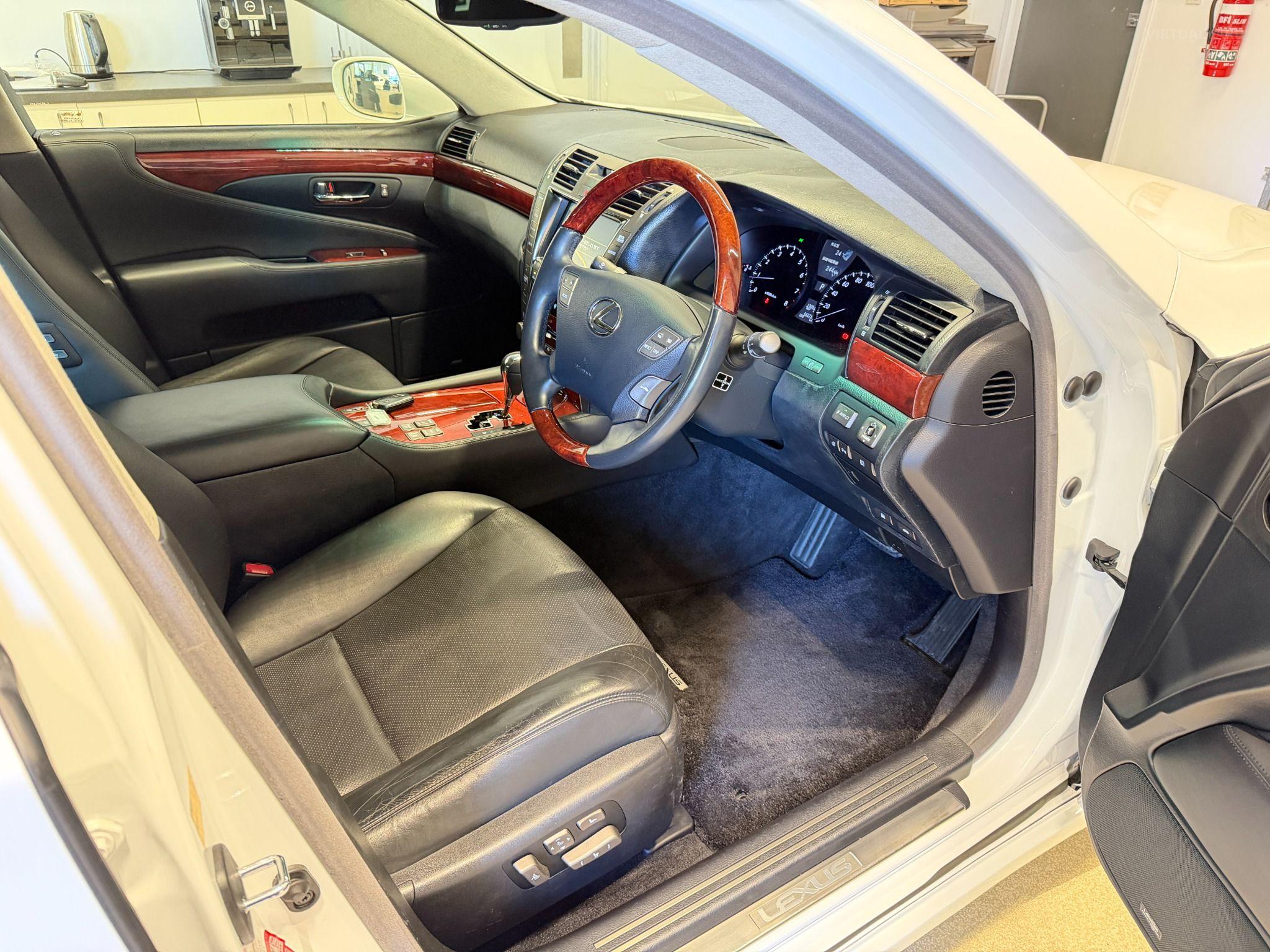 2006 LEXUS LS460 RWD USF40