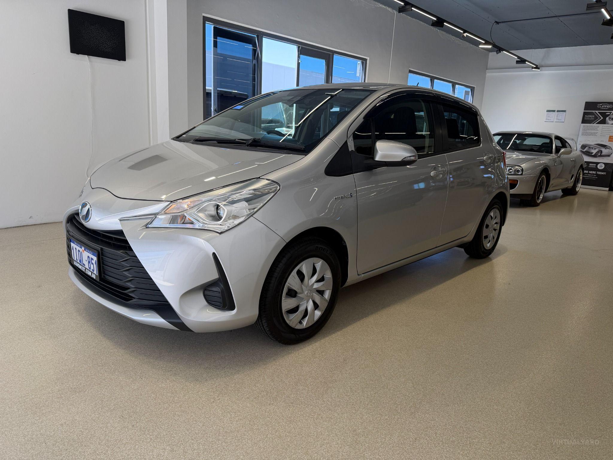 2019 TOYOTA VITZ HYBRID F 2WD NHP130