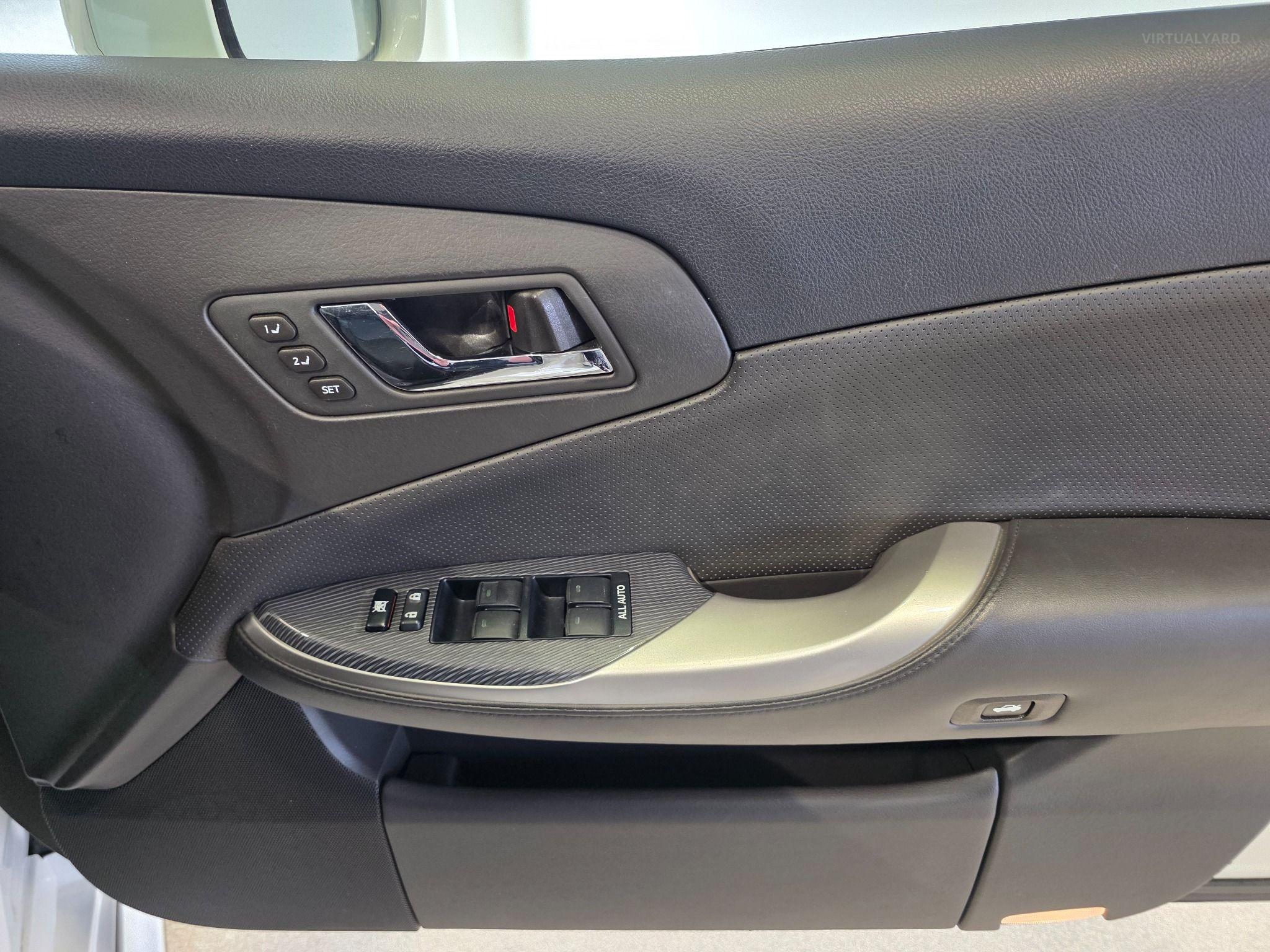 2012 Toyota Crown HYBRID G-PKG GWS204