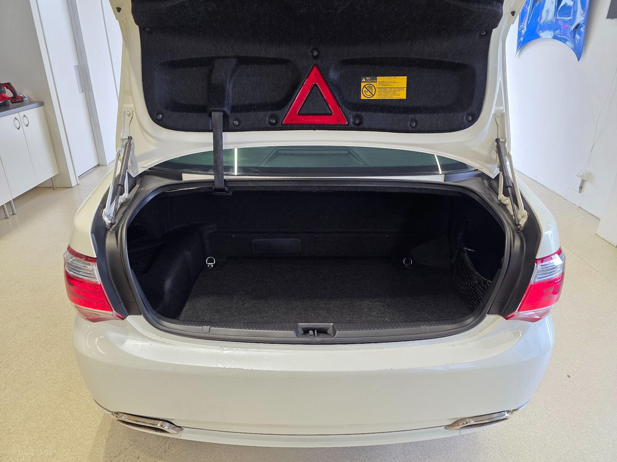 2012 Toyota Crown HYBRID G-PKG GWS204