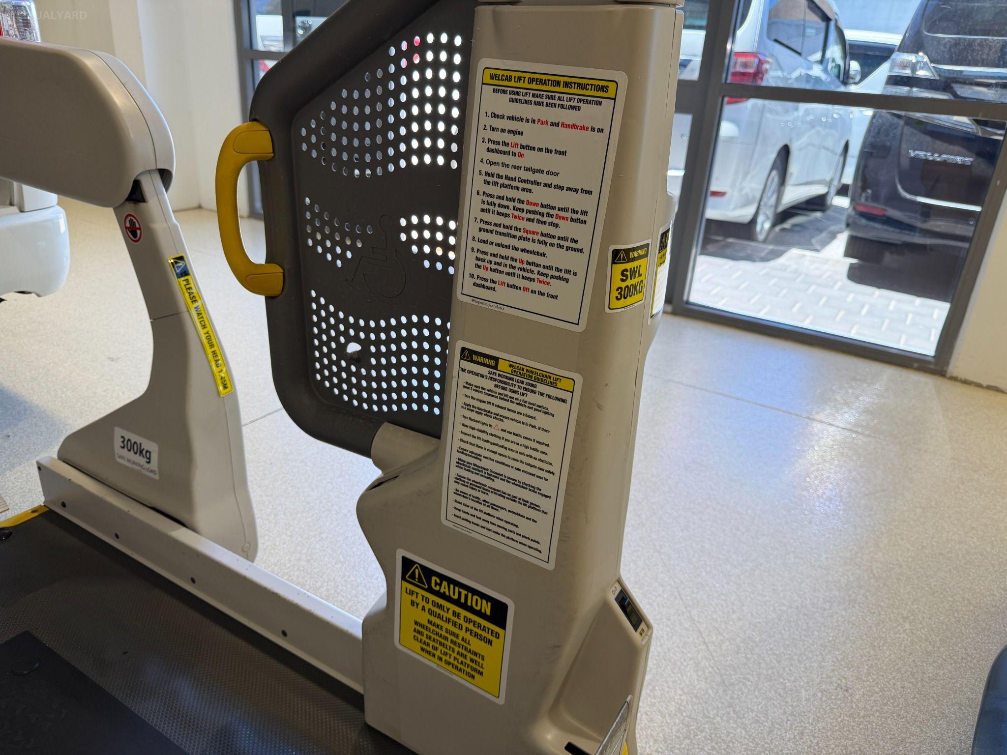 2017 TOYOTA HIACE Welcab TRH200