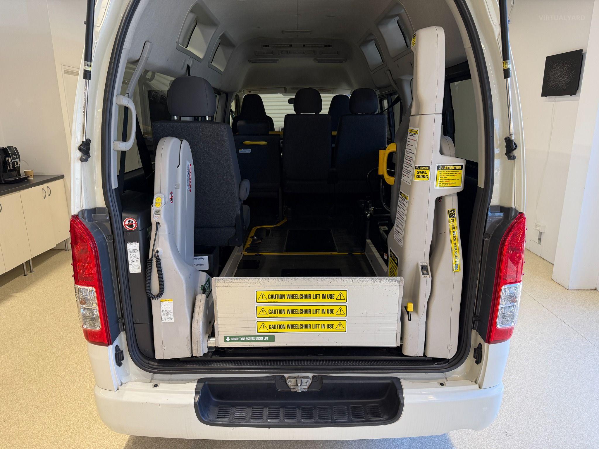 2017 TOYOTA HIACE Welcab TRH200