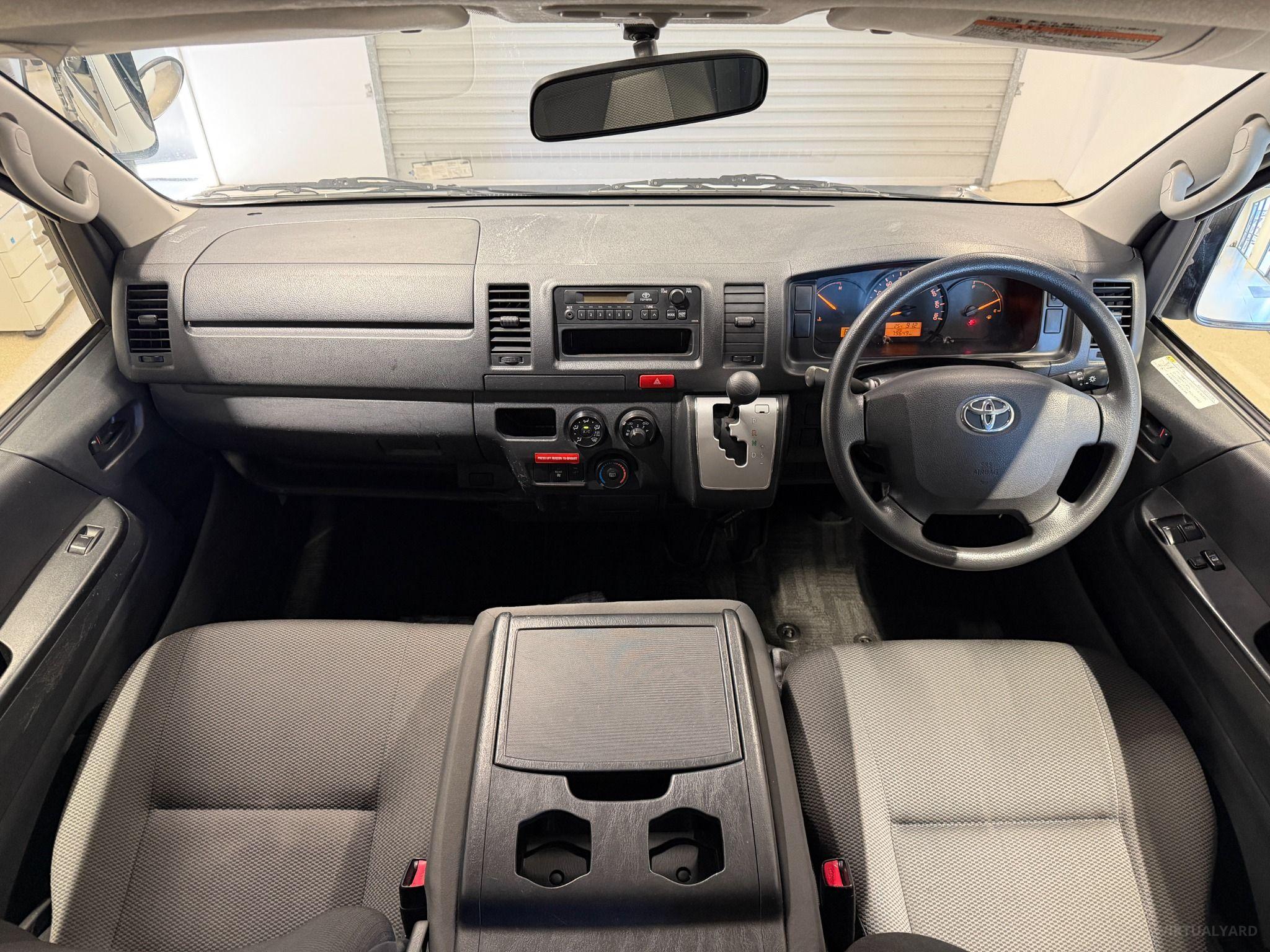 2017 TOYOTA HIACE Welcab TRH200