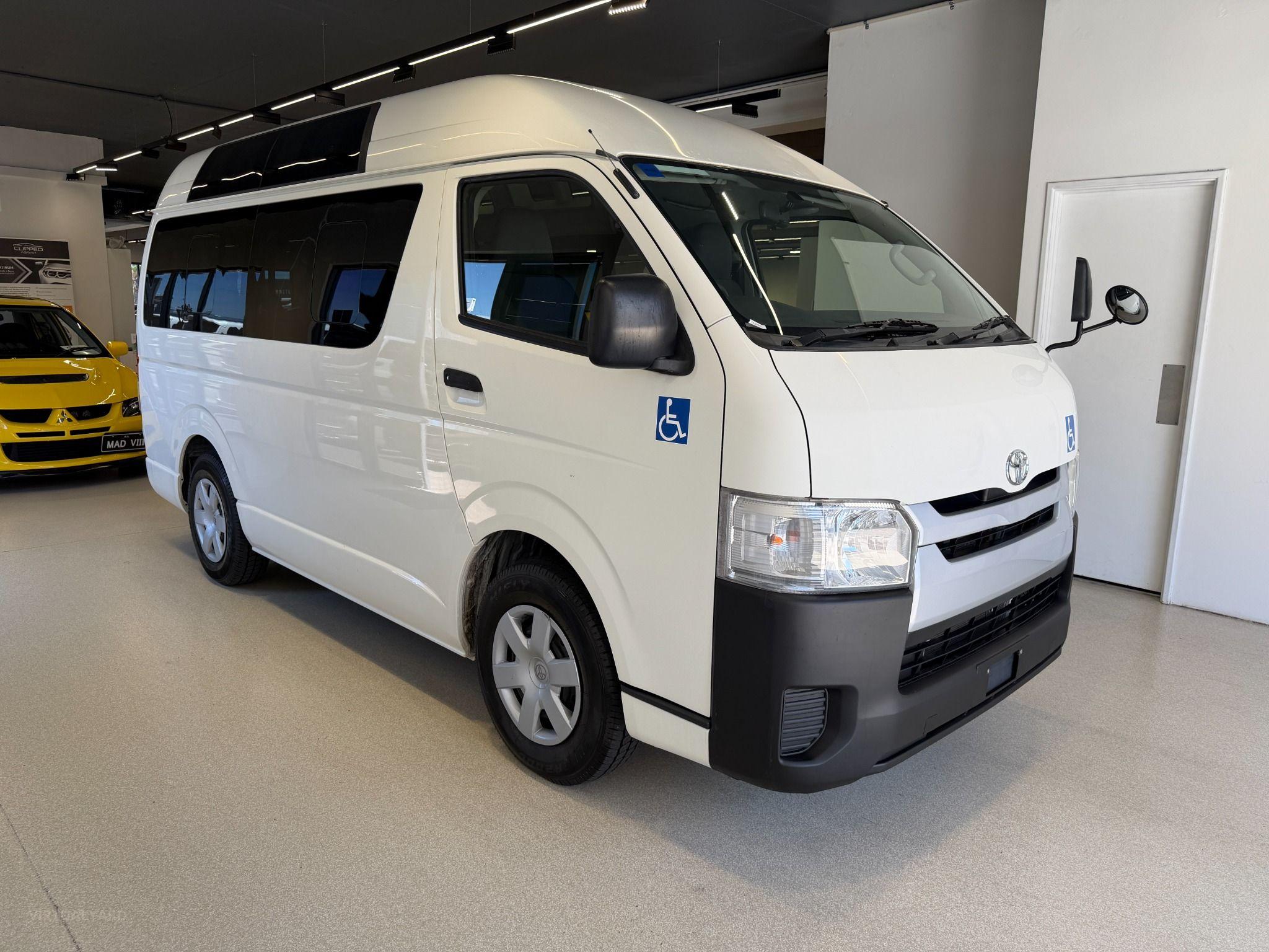 2017 TOYOTA HIACE Welcab TRH200