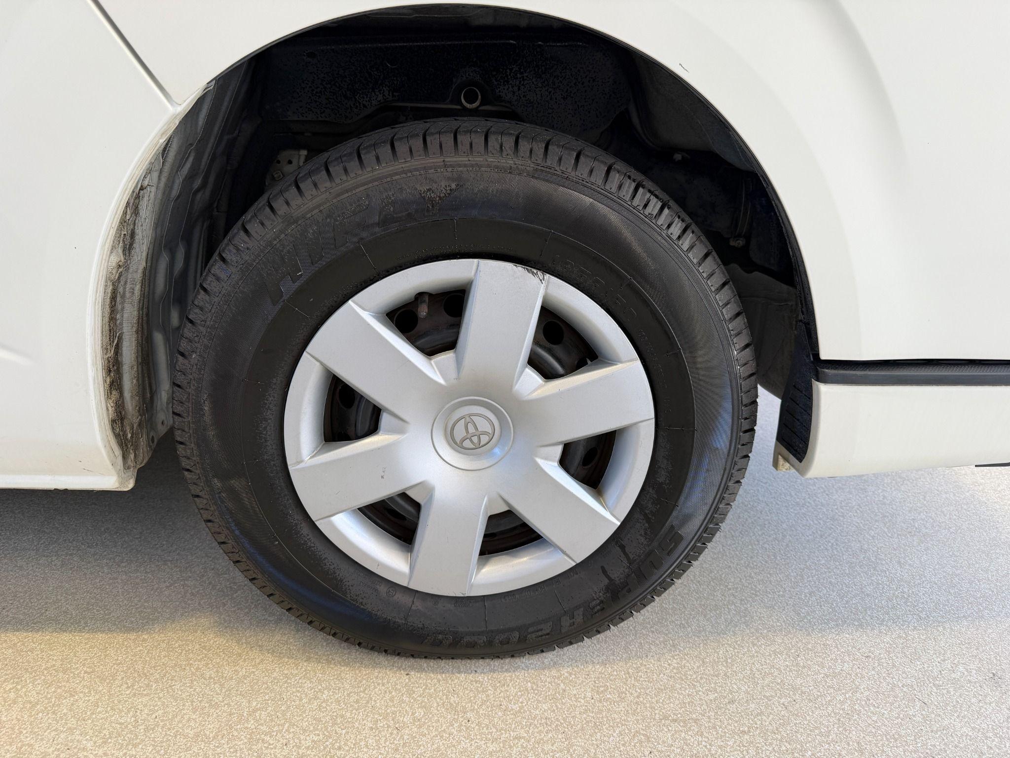 2017 TOYOTA HIACE Welcab TRH200