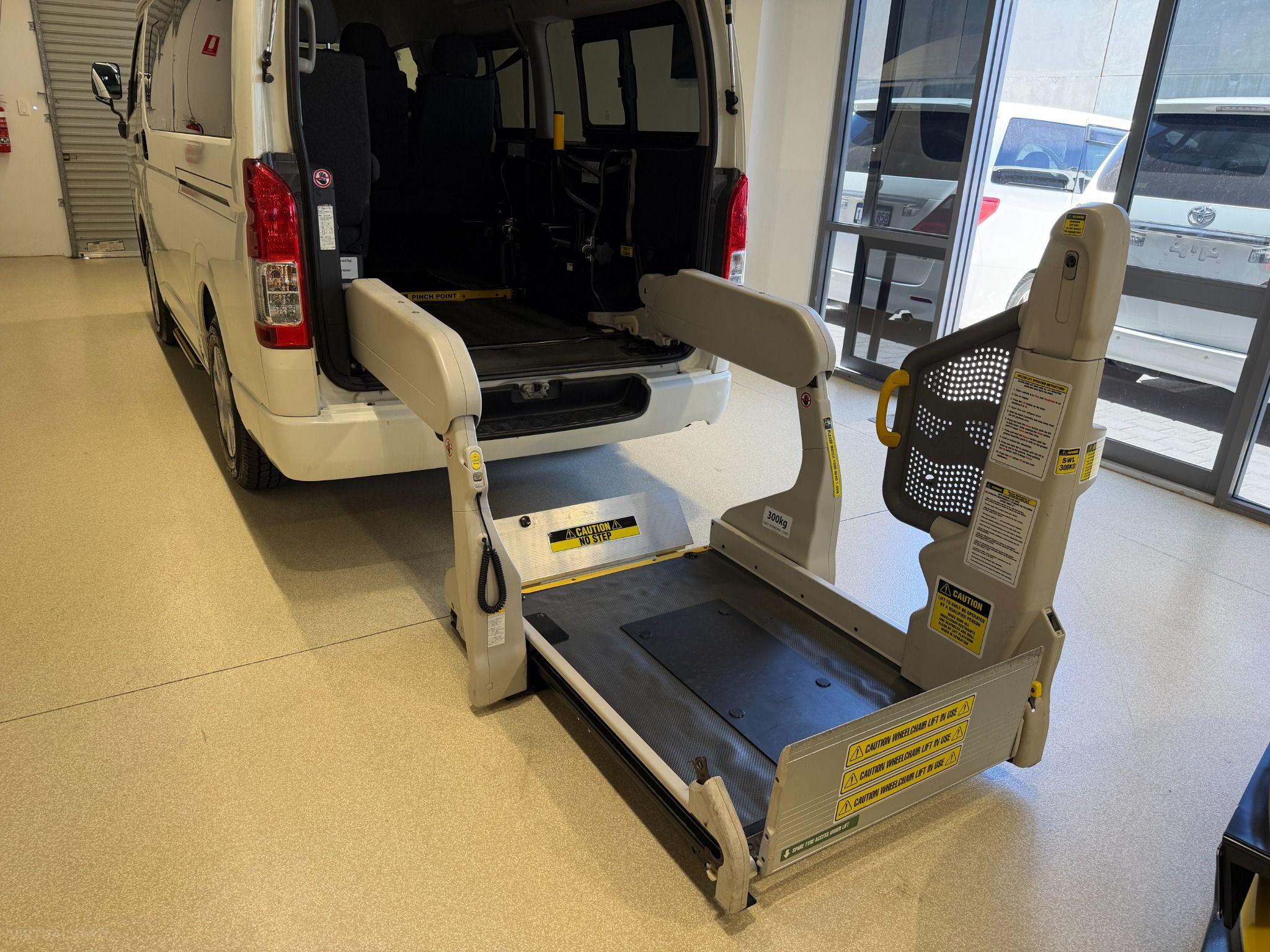 2017 TOYOTA HIACE Welcab TRH200