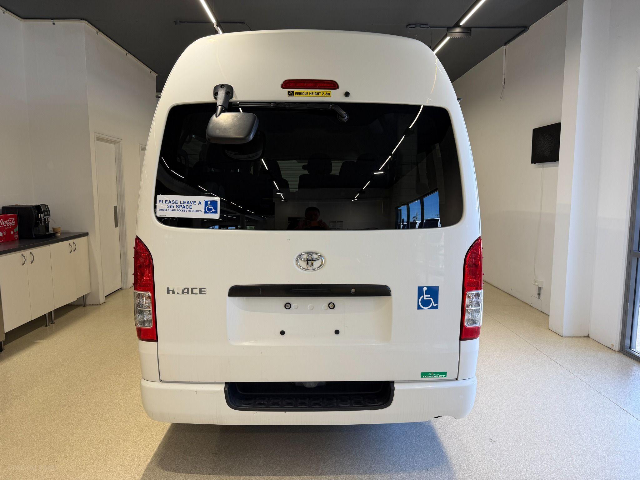 2017 TOYOTA HIACE Welcab TRH200