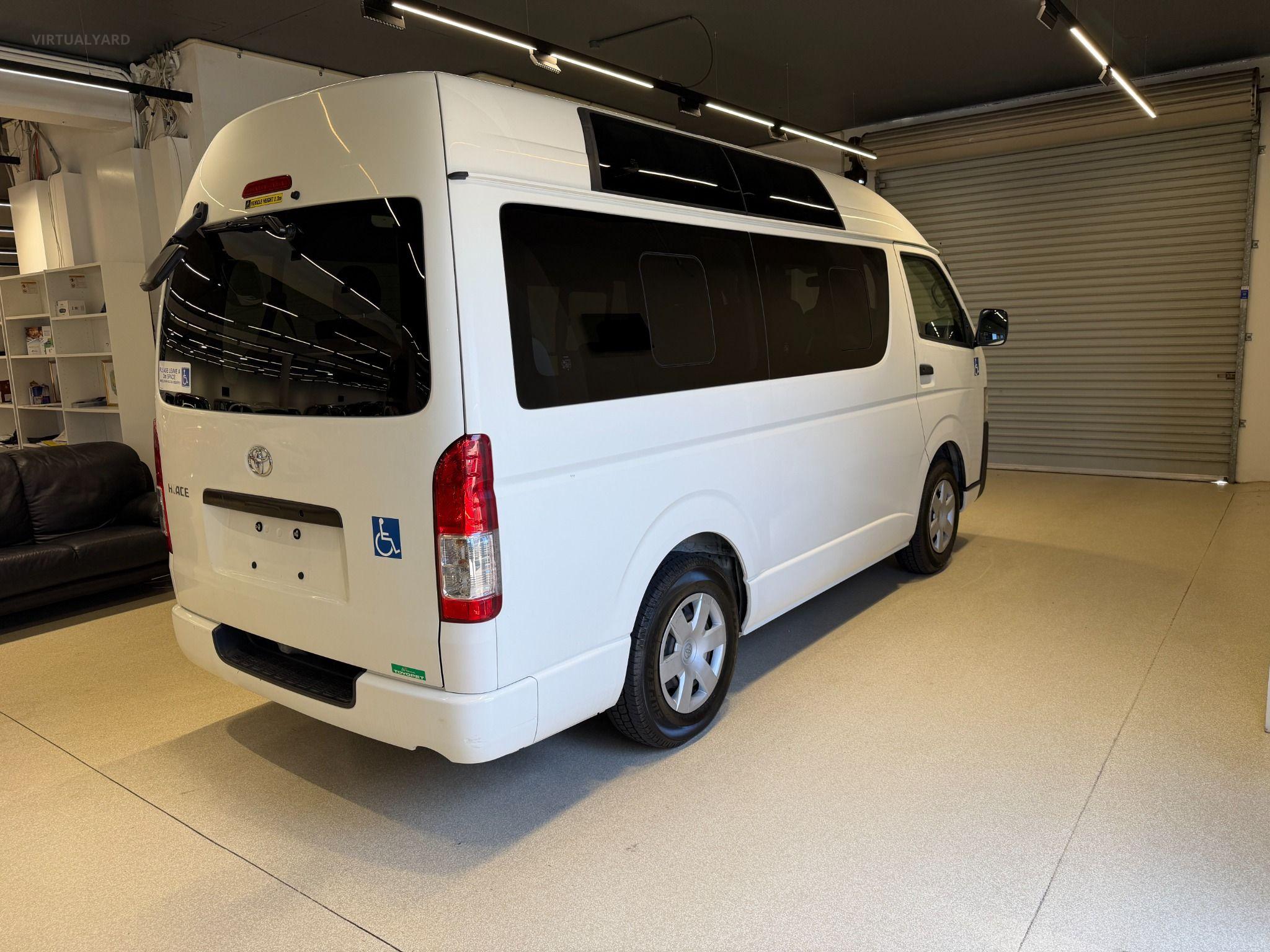 2017 TOYOTA HIACE Welcab TRH200