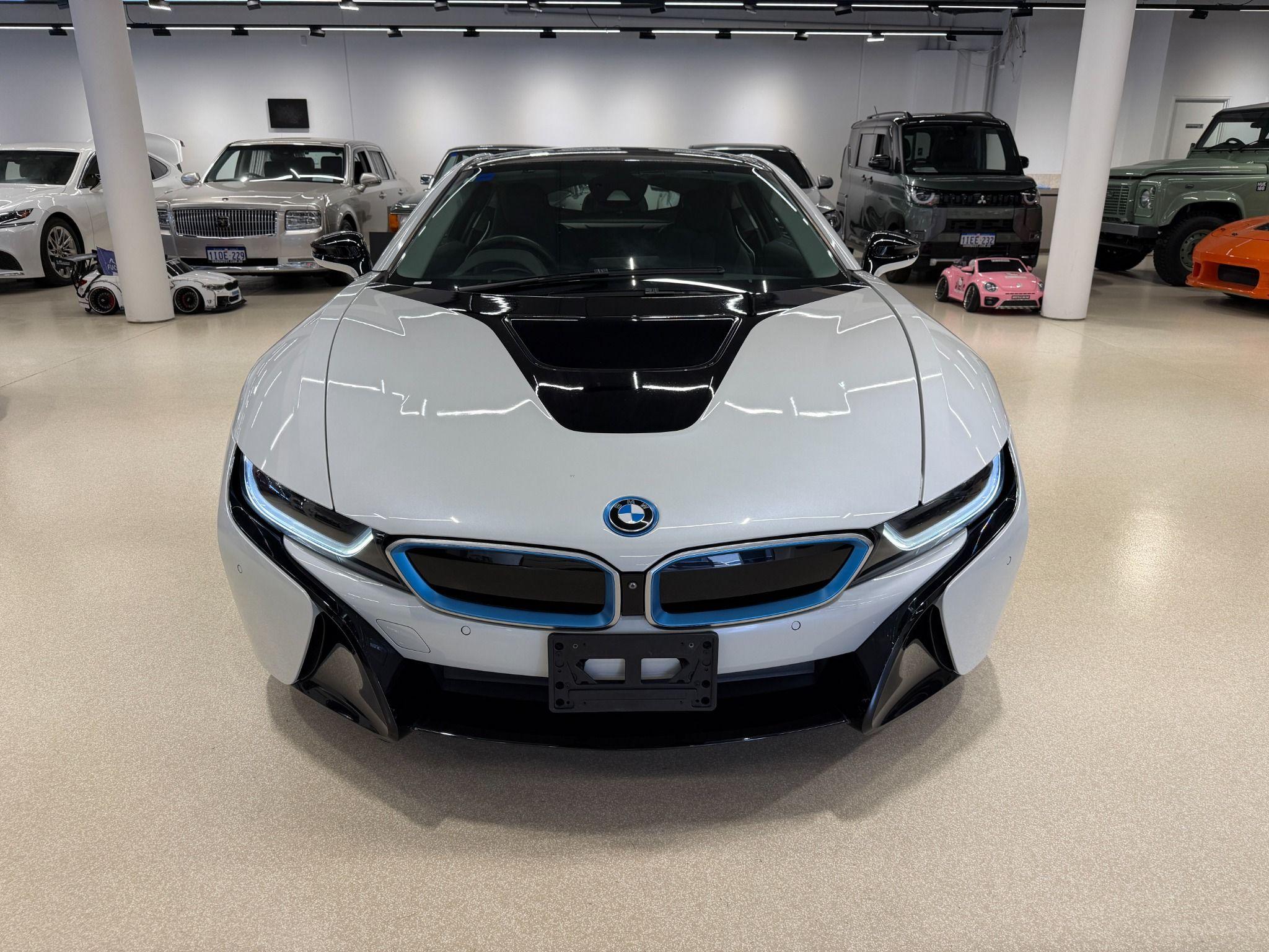 2015 BMW i8 TURBO PLUG IN HYBRID AWD