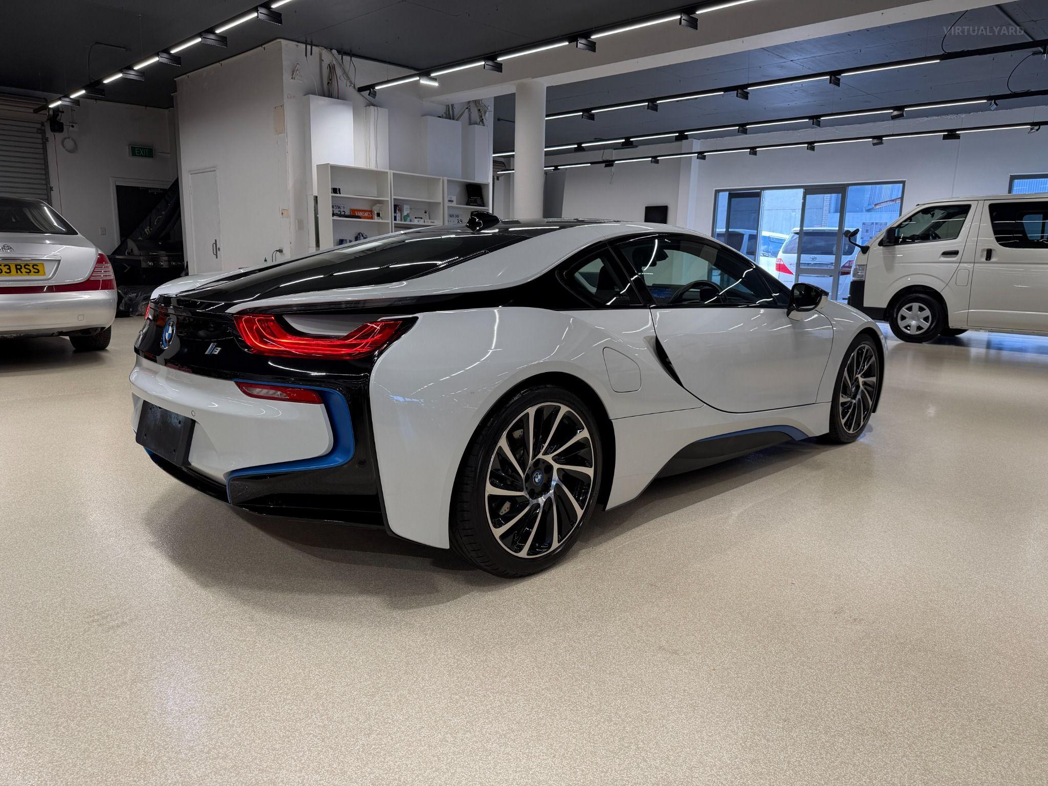 2015 BMW i8 TURBO PLUG IN HYBRID AWD