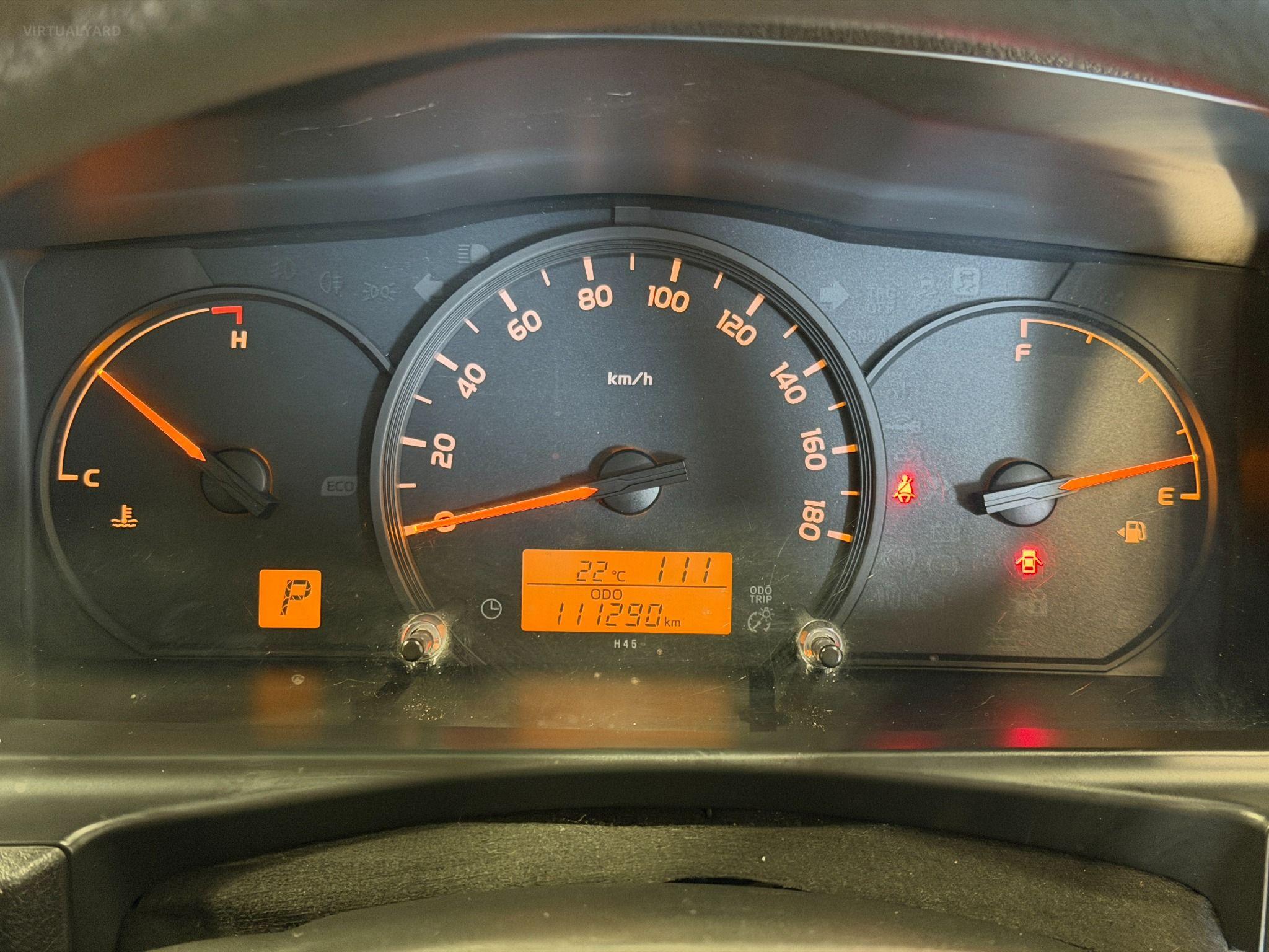 2017 TOYOTA HIACE DX LWB TRH200