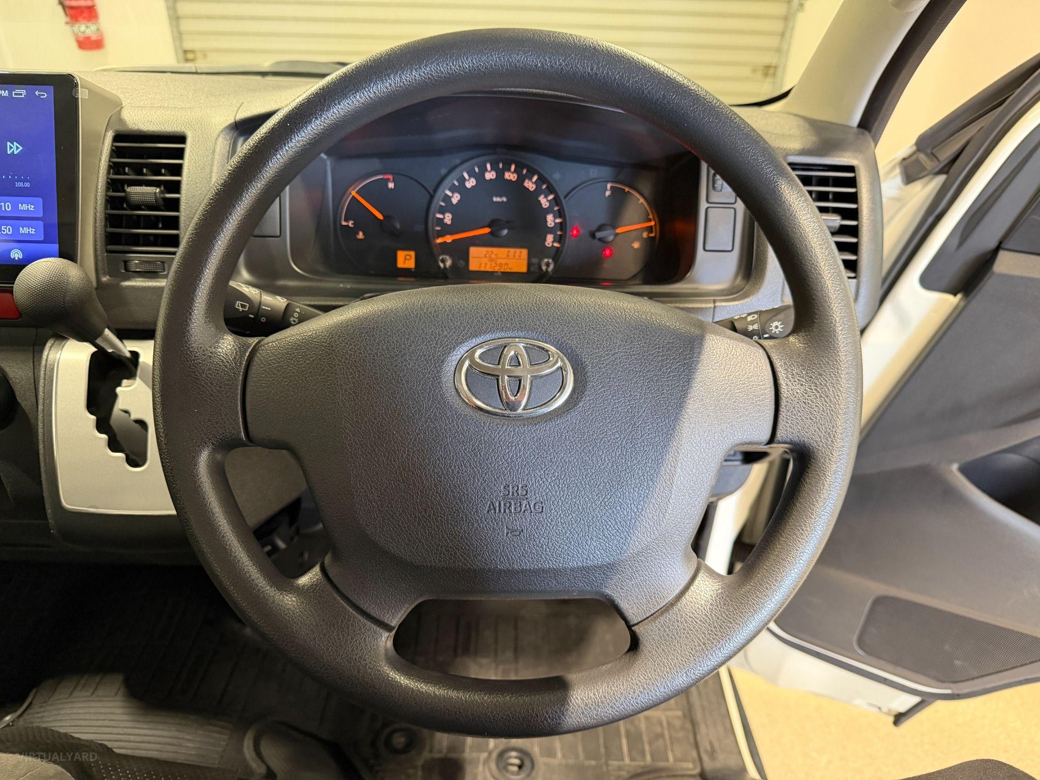 2017 TOYOTA HIACE DX LWB TRH200