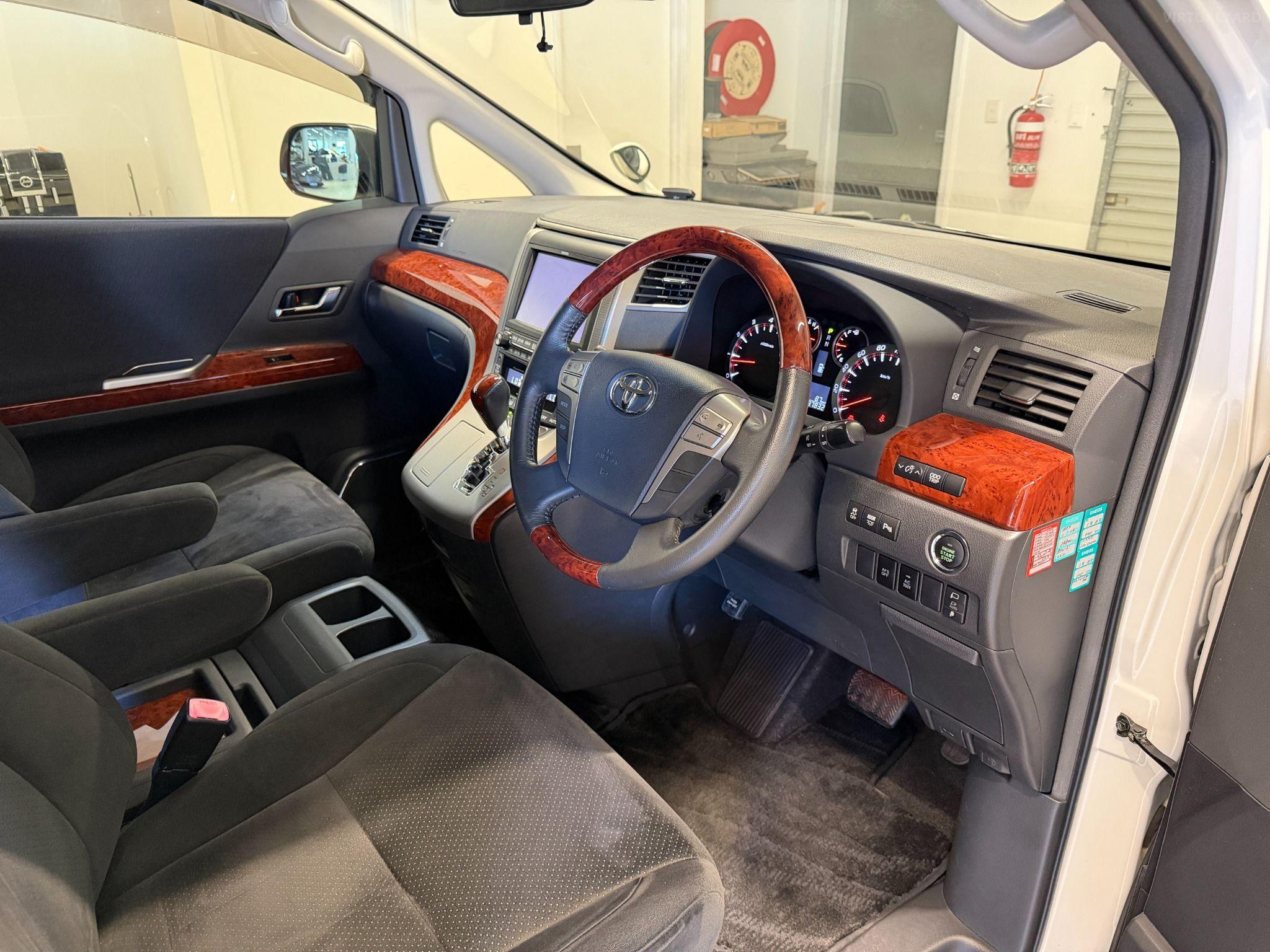 2011 TOYOTA VELLFIRE GGH25 AWD