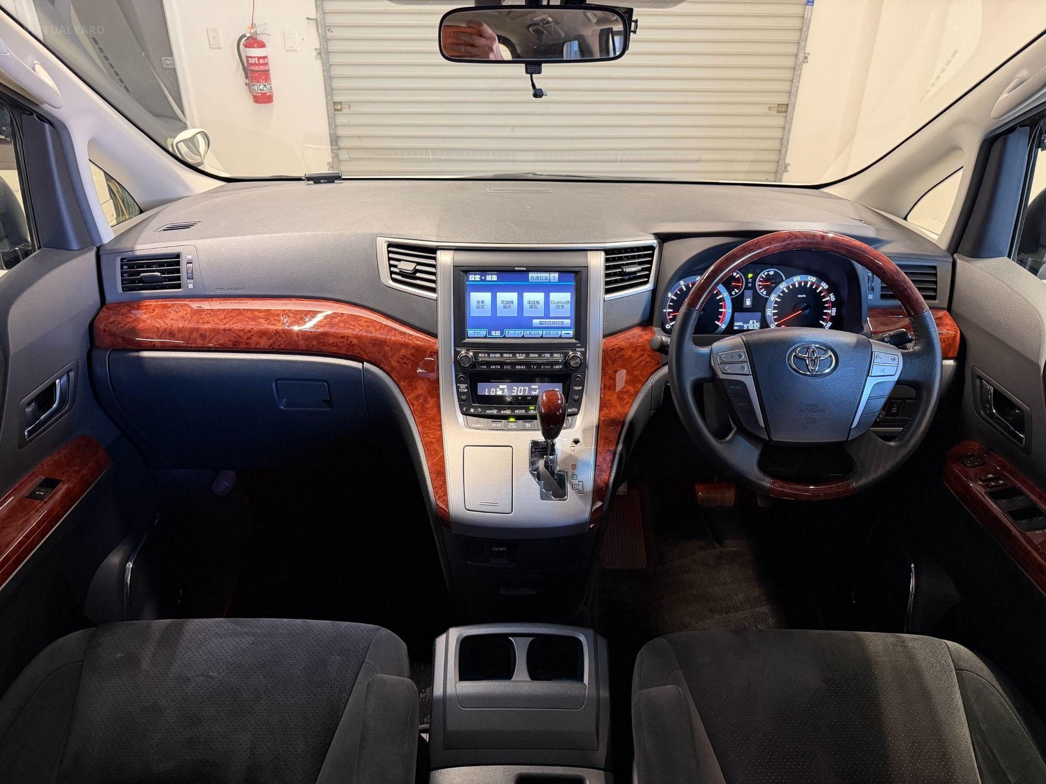 2011 TOYOTA VELLFIRE GGH25 AWD