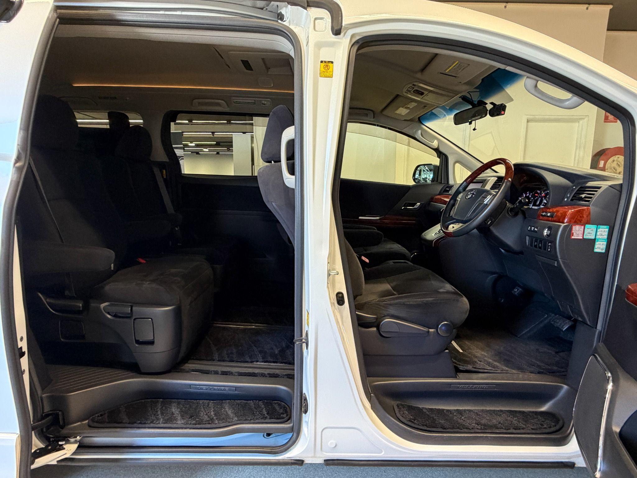 2011 TOYOTA VELLFIRE GGH25 AWD