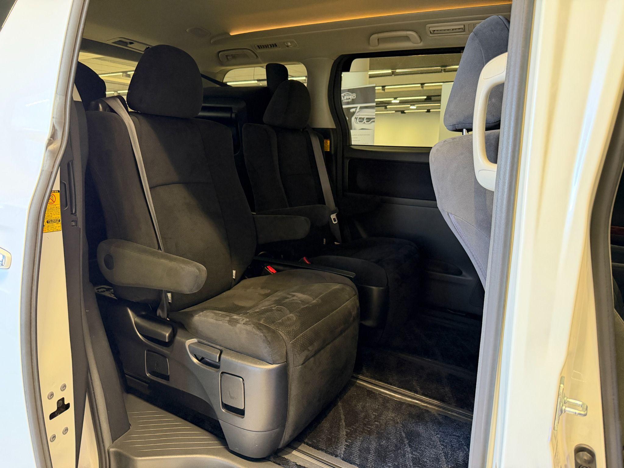 2011 TOYOTA VELLFIRE GGH25 AWD