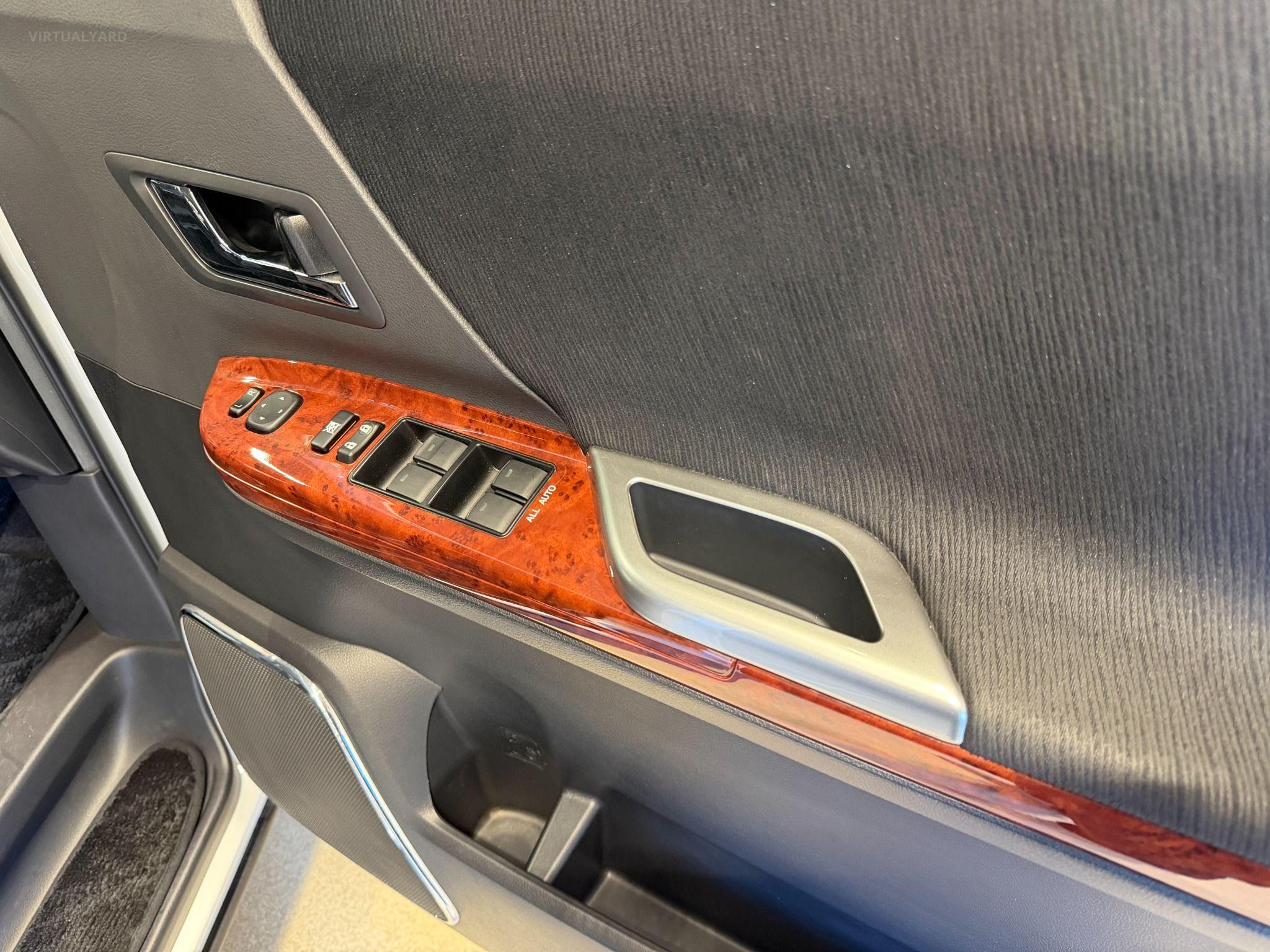 2011 TOYOTA VELLFIRE GGH25 AWD